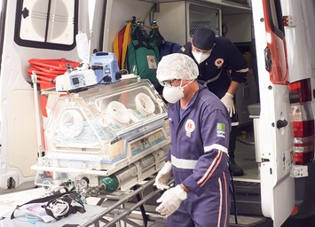 Bebê de três meses de vida é enviado para cirurgia cardíaca em Recife